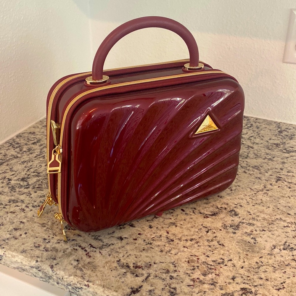 Velvet red and gold travel make-up bag